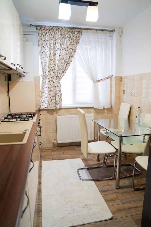 Ultracentral Golden Apartament 2 Suceava Luaran gambar